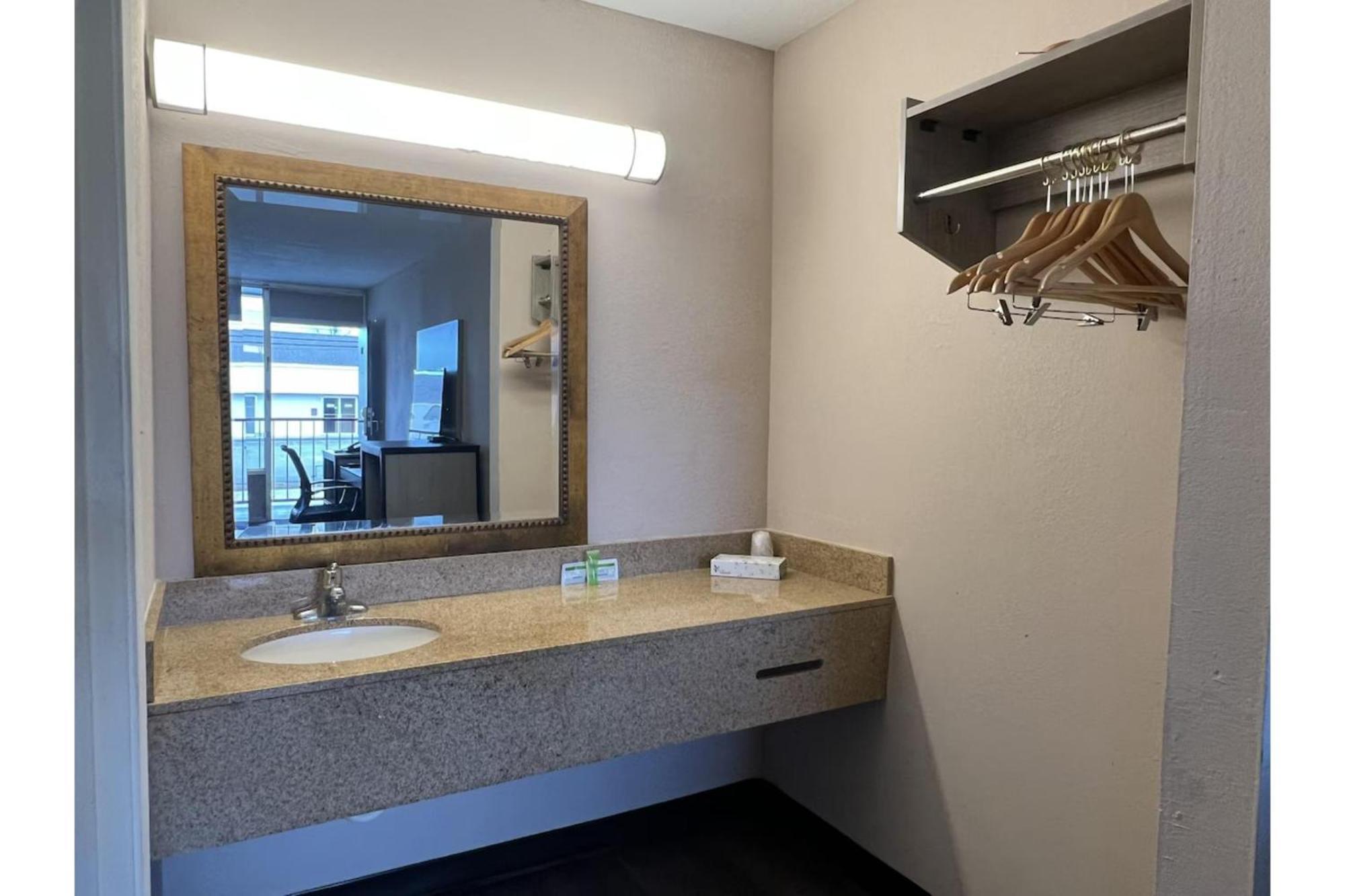 Western Motel By Oyo Hattiesburg Esterno foto